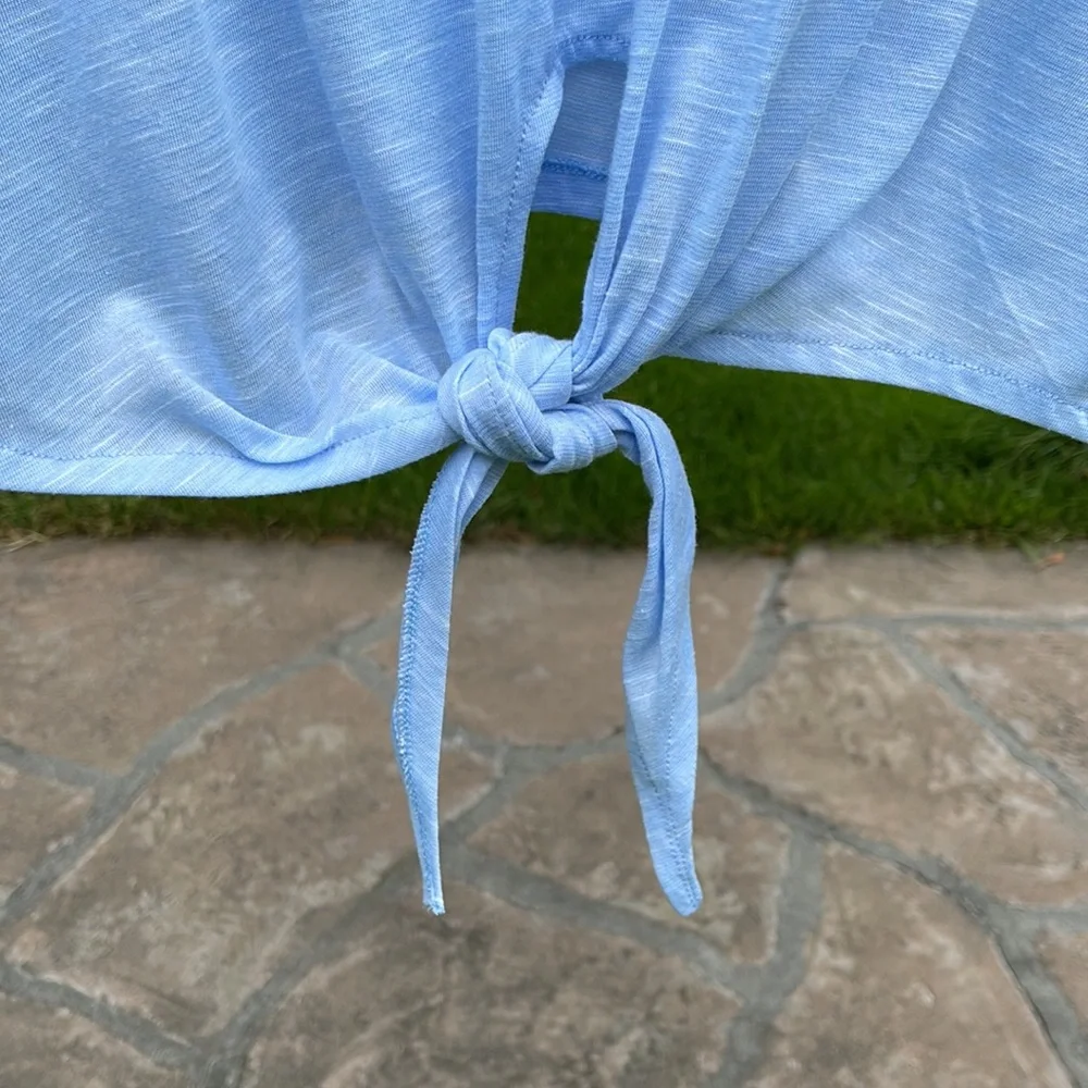 🌺 Do Everything in Love; Baby Blue Slight Cropped S/S Top w/Tie Front; Sz. XL! - Picture 5 of 10